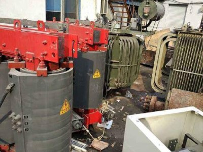 北京回收变压器/箱式变压器回收/干式变压器回收/油浸式变压器图3