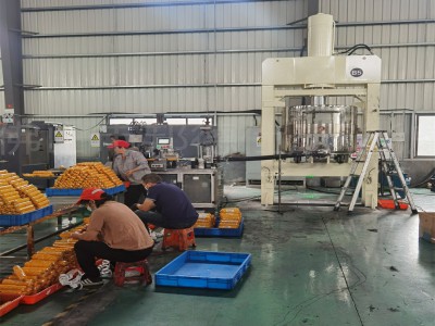 聚氨酯玻璃胶成套装备行星动力混合搅拌机图4